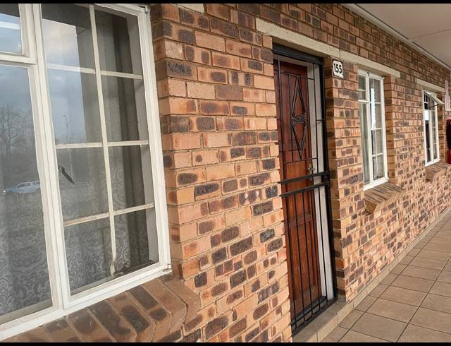2 BEDROOM APARTMENT FOR SALE IN COMET